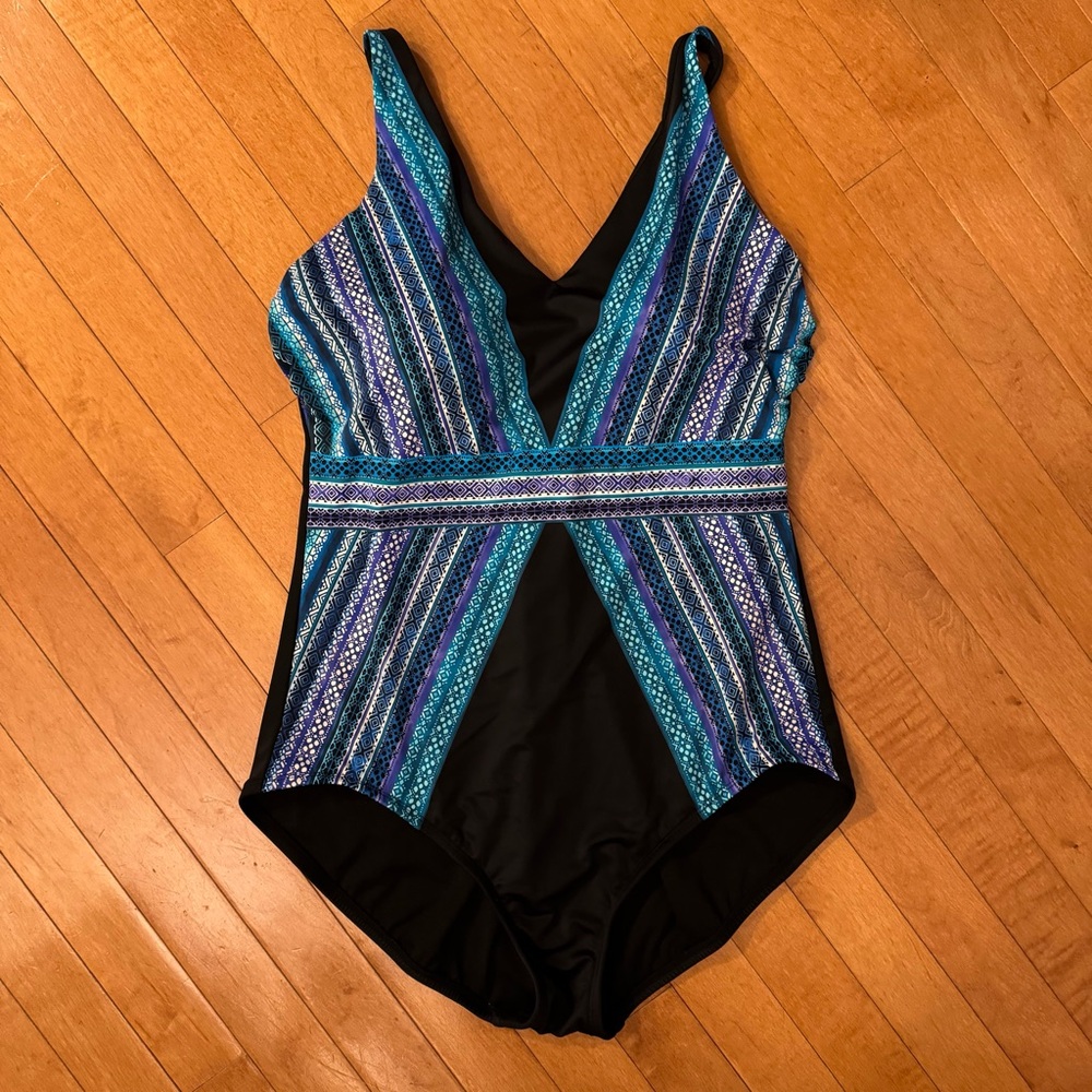 EMBRACE YOUR CURVES Size XL One Piece Swimsuit